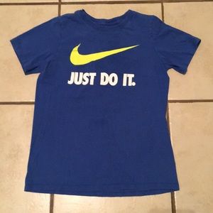 Boys blue nike t-Shirt